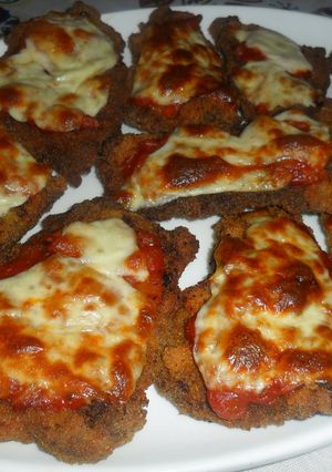 Una foto de Milanesas de ternera con salsa napolitana
