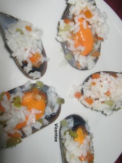Una foto de Mejillones con variantes
