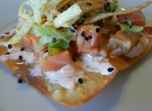 Una foto de Tostadas de salmón