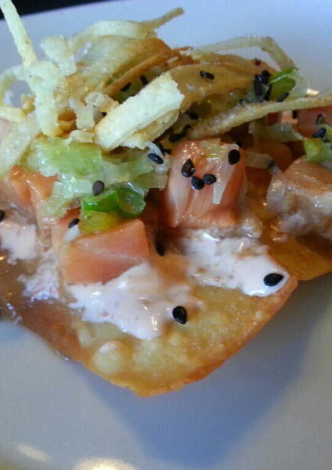 Una foto de Tostadas de salmón