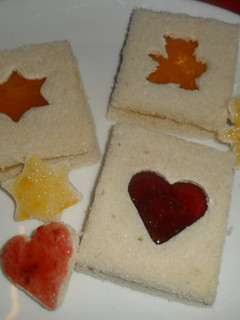 Una foto de Sandwichs dulces con ventanitas