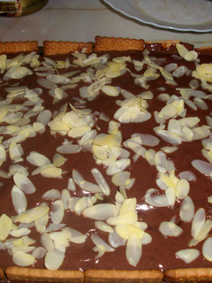 Una foto de Tarta de galletas y chocolate sin huevo
