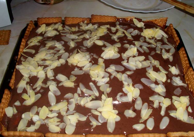 Tarta de galletas y chocolate sin huevo