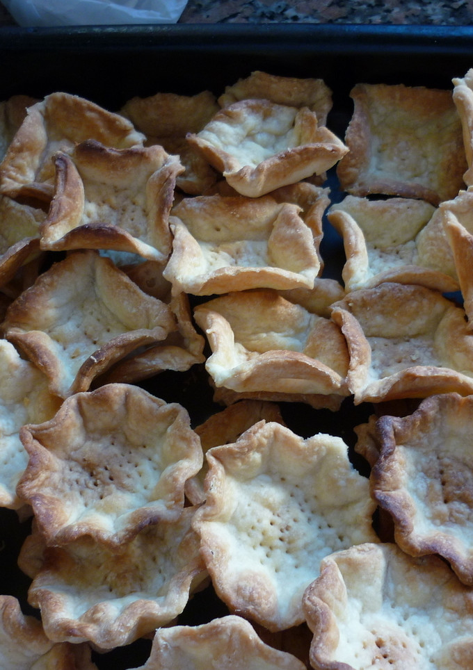 Una foto de Masa de tartaletas saladas caseras o tartas