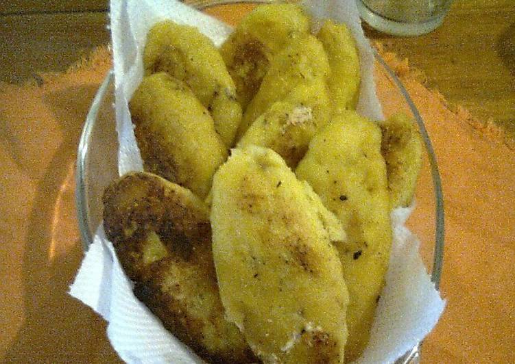 Platanos rellenos de frijoles y queso