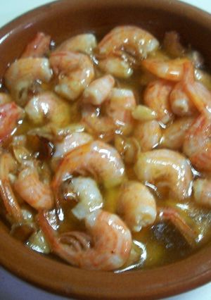 Una foto de Camarones picantes al vino del campo de Cartagena