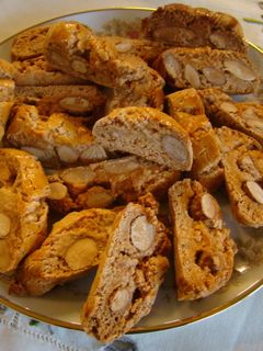 Una foto de Carquinyolis masa con almendras
