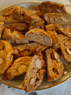 Una foto de Carquinyolis masa con almendras