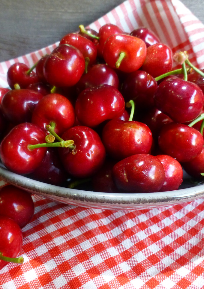 Una foto de Salsa de cerezas para rellenos