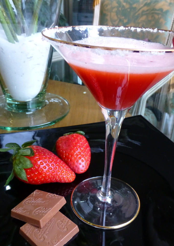 Una foto de Cóctel rojo tequila para San Valentín