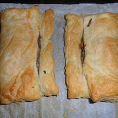Una foto de Napolitanas rellenas de setas, queso y rúcula 