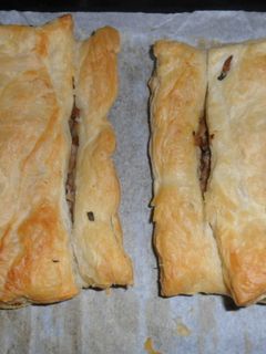 Una foto de Napolitanas rellenas de setas, queso y rúcula 