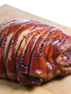 Una foto de Pierna de Cerdo Rellena al Horno