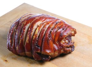 Una foto de Pierna de Cerdo Rellena al Horno