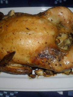 Una foto de Pollo relleno con batatas y champiñones