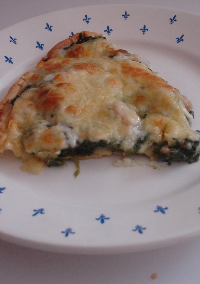 Una foto de Quiche Vosgienne de espinacas con mix de queso gratinado