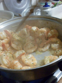 Una foto de Gambas (o langostinos) al ajillo