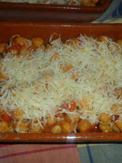 Una foto de Garbanzos gratinados al estilo clásico