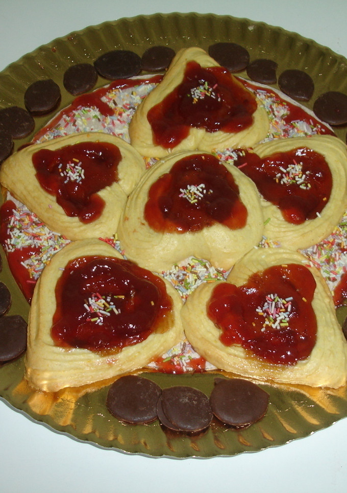 Una foto de Galletas corazón mermelada y otras
