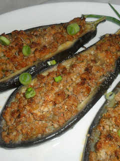 Una foto de Barquitas de berenjenas rellenas
