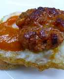 Tostada de huevo frito y chorizo