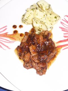 Una foto de Pollo en Salsa de Jengibre y ciruelas