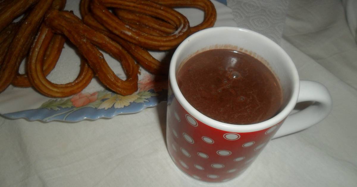 Chocolate a la taza con churros caseros Receta de Gabriela Diez- Cookpad