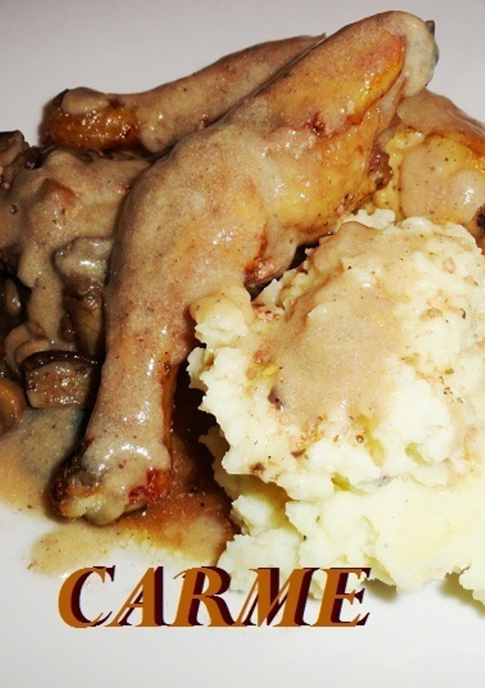 Una foto de Muslos de pollo rellenos de mi-cuit de pato