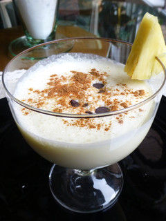 Una foto de Batido de piña aromatizado con canela