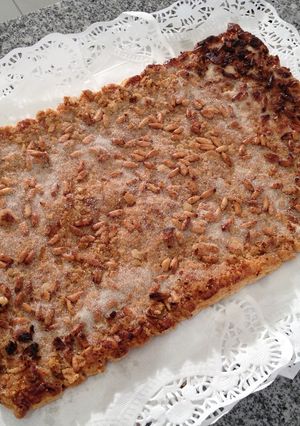 Una foto de Coca de chicharrones
