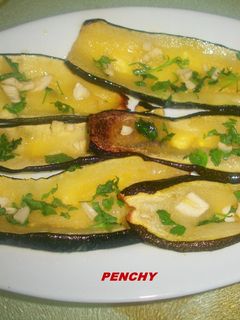 Una foto de Calabacín al horno con ajo y perejil