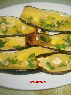 Una foto de Calabacín al horno con ajo y perejil