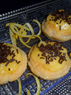 Una foto de Tarteletas con crema de limón