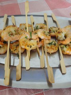 Una foto de Piruletas de langostinos