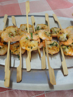Una foto de Piruletas de langostinos