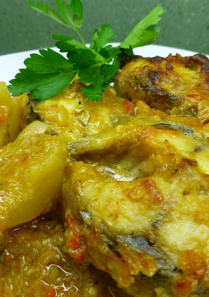 Una foto de Chicharro en cazuela al horno