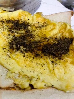 Una foto de Tortilla francesa a la pimienta