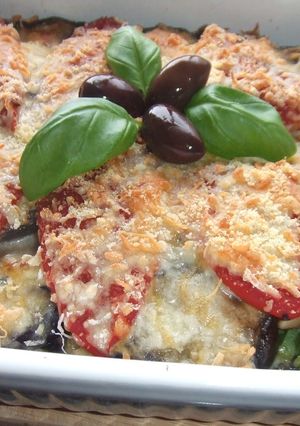 Una foto de Gratinado de berenjenas con pimientos de piquillo