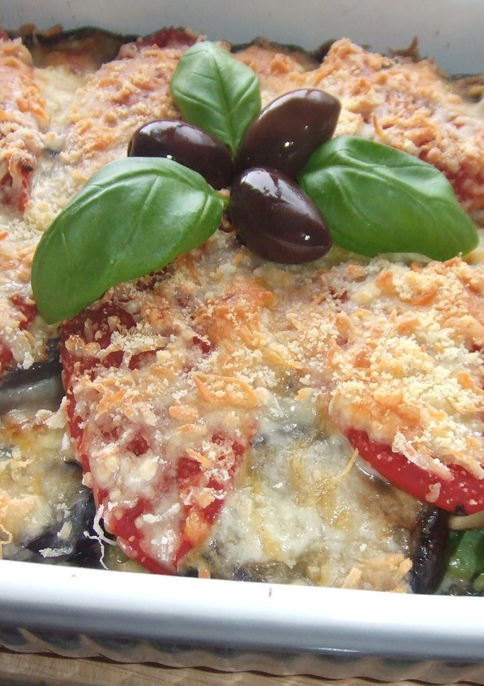 Una foto de Gratinado de berenjenas con pimientos de piquillo