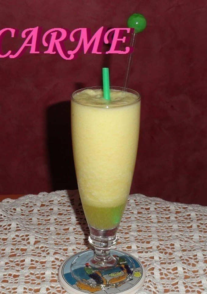 Una foto de Batido de piña y manzana con miel