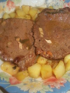 Una foto de Filetes de ternera en salsa con almendras