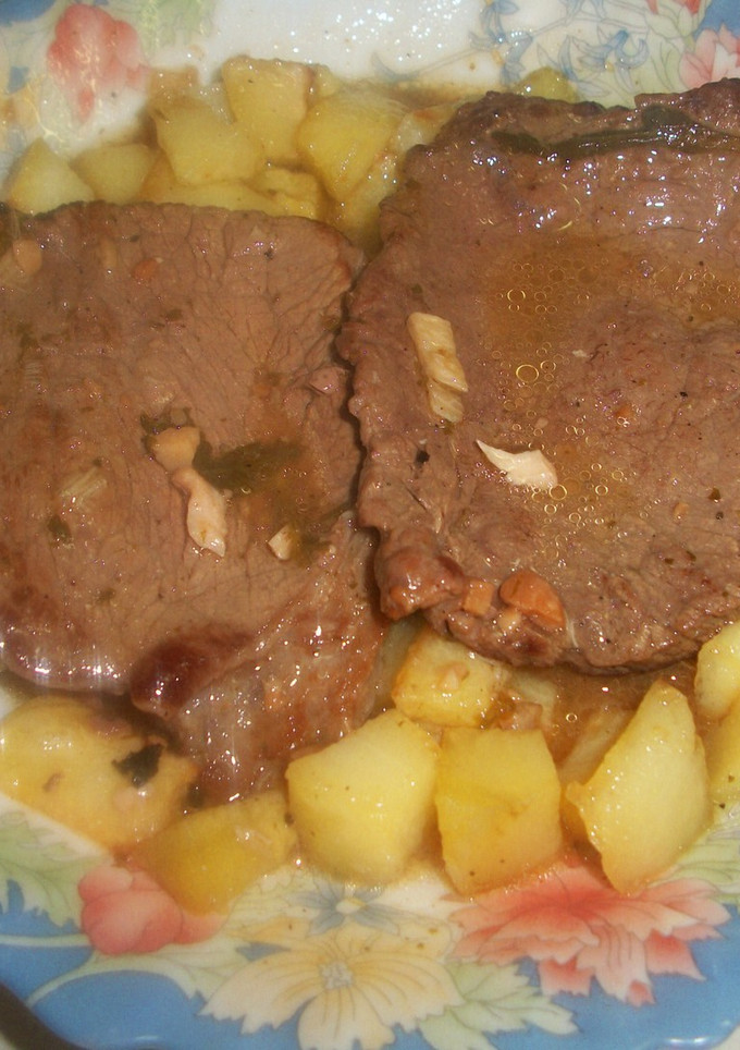 Una foto de Filetes de ternera en salsa con almendras