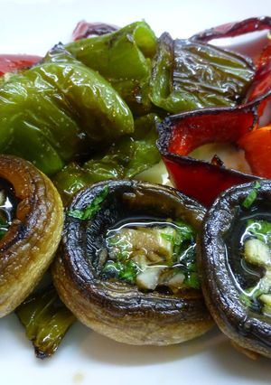 Una foto de Champiñones al ajillo fácil