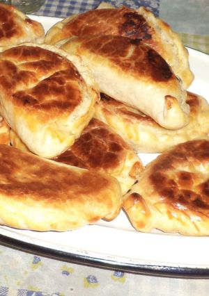 Una foto de Empanadas de jamón y queso rápidas