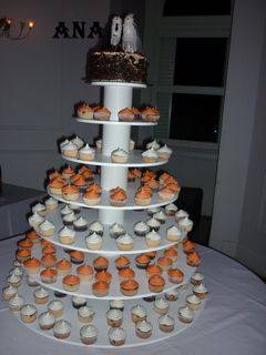 Una foto de Torta casamiento con cupcakes