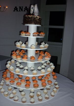 Una foto de Torta casamiento con cupcakes