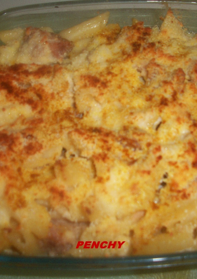 Una foto de Macarrones gratinados con atún al curry