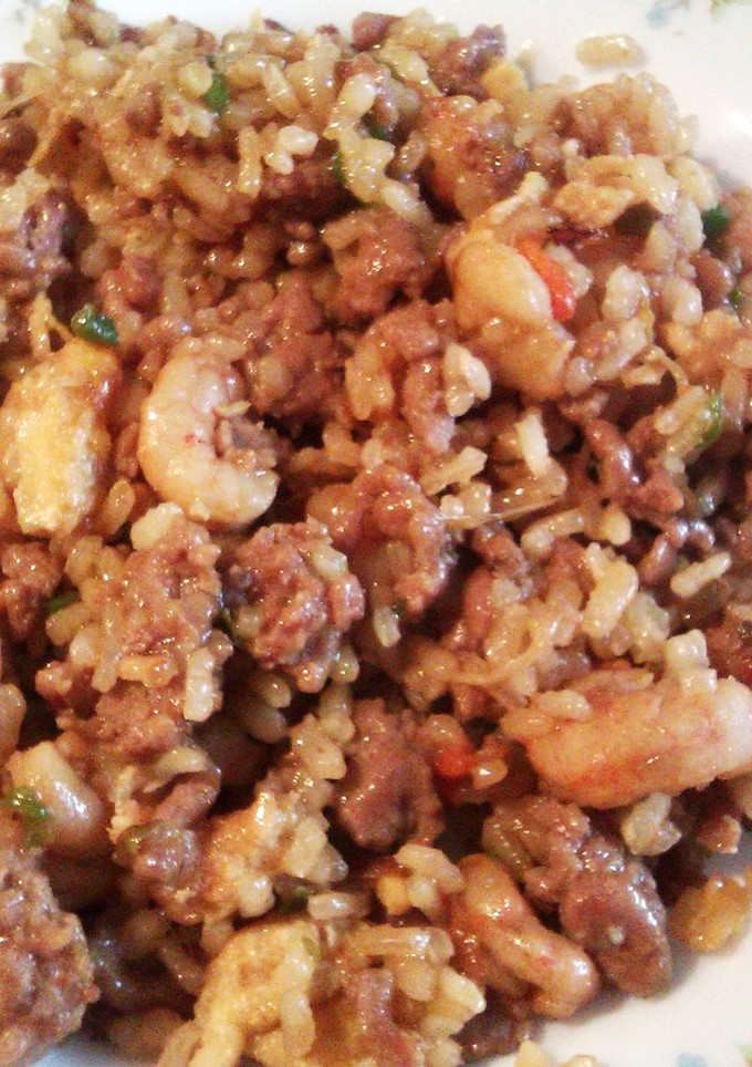 Una foto de Arroz chino con carne