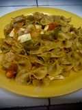 Lazos de pasta con verduras y huevo