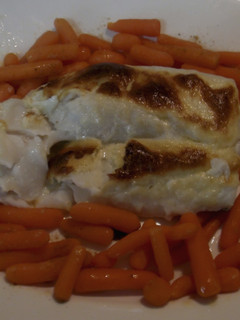 Una foto de Bacalao al horno con salsa de ajo